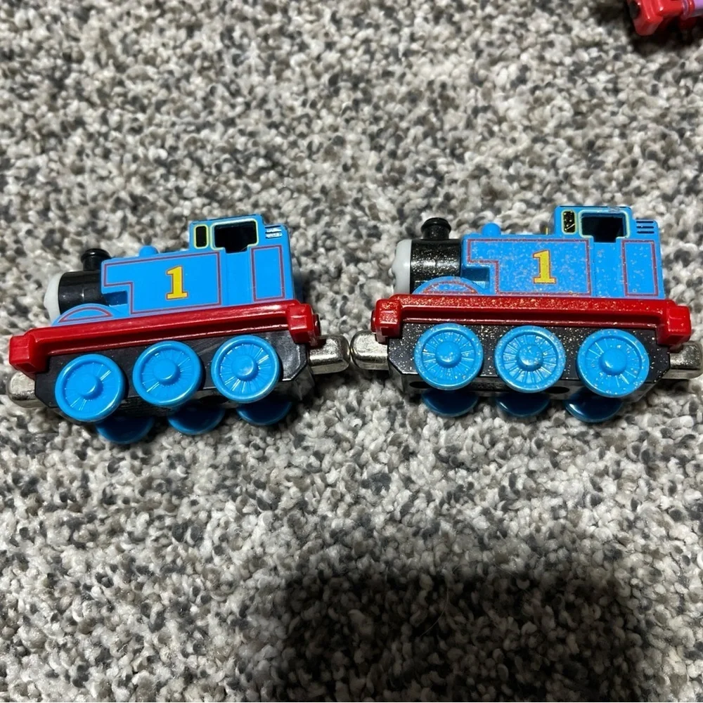 Thomas & Friends Take N Play Die Cast Train Magnetic Lot Engine Rosie, Thomas